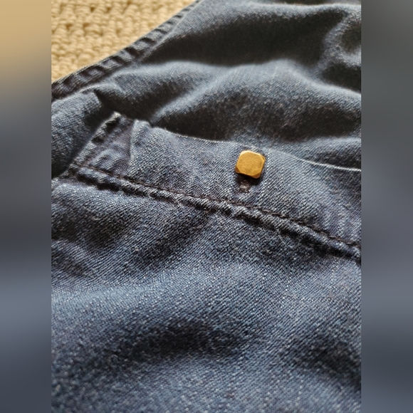 Free with Purchase✨ Banana Republic Sleeveless Button-Down Dress - Picture 3 of 5